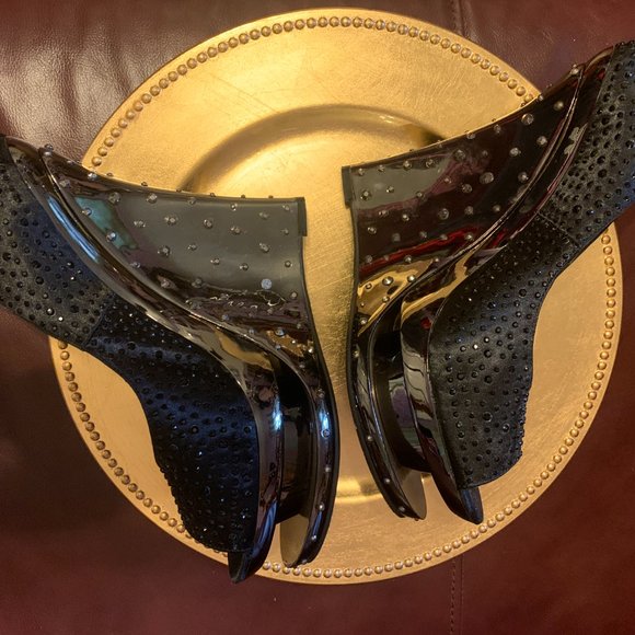 Unique Black Studded Wedges (NEW!) - Picture 10 of 11